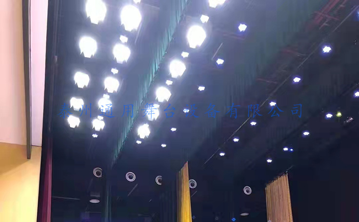 舞臺機械核心——舞臺吊桿機械設備！采用蝸輪蝸桿減速系統，磨擦系數小，傳動效率高！